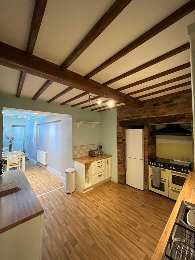 18Th Century Townhouse In Chester City Centreヴィラ エクステリア 写真