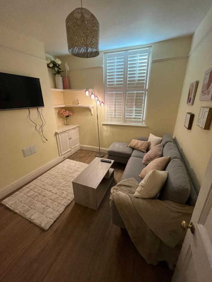 18Th Century Townhouse In Chester City Centreヴィラ エクステリア 写真