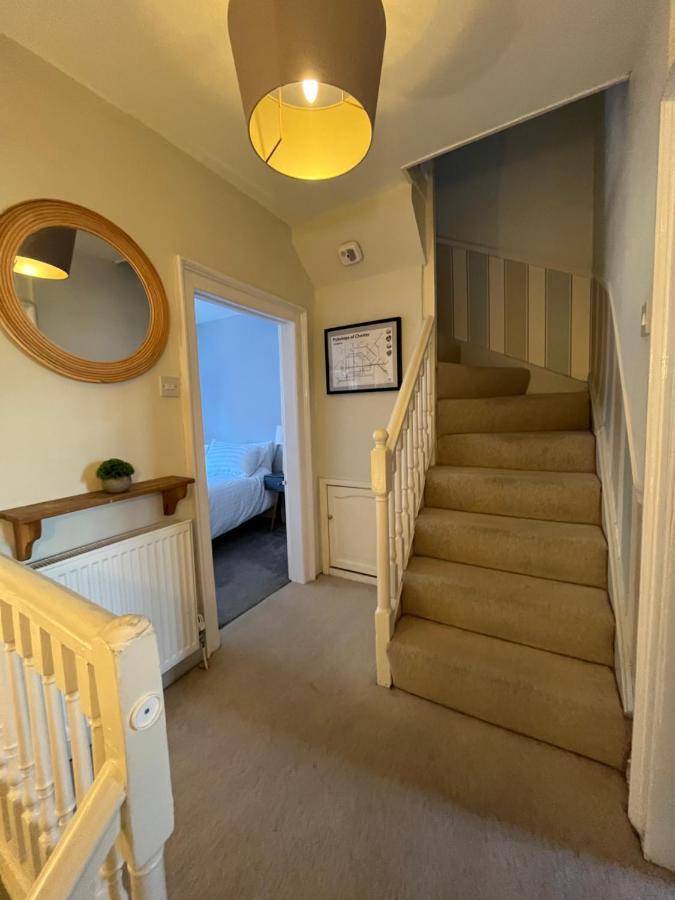 18Th Century Townhouse In Chester City Centreヴィラ エクステリア 写真