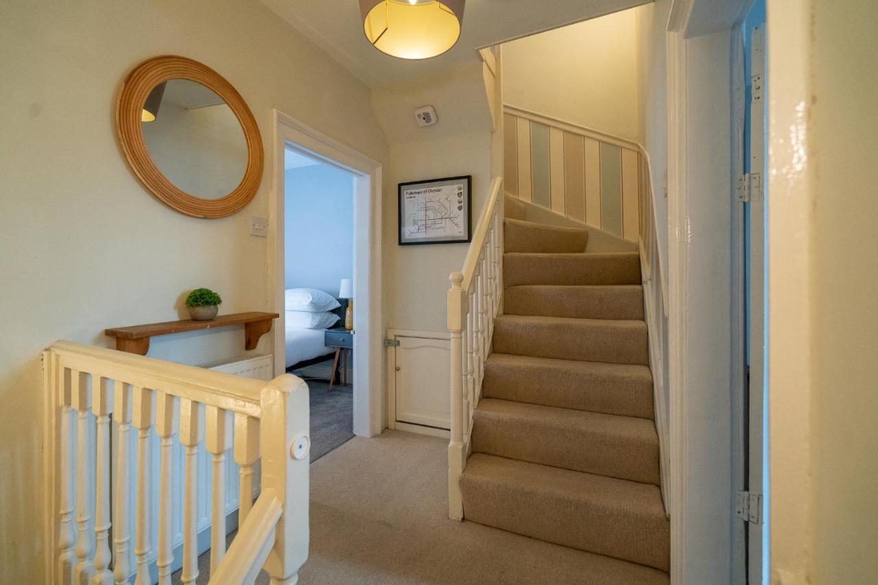 18Th Century Townhouse In Chester City Centreヴィラ エクステリア 写真