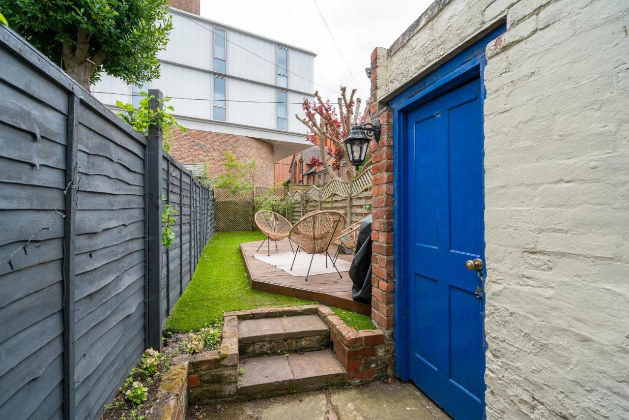 18Th Century Townhouse In Chester City Centreヴィラ エクステリア 写真