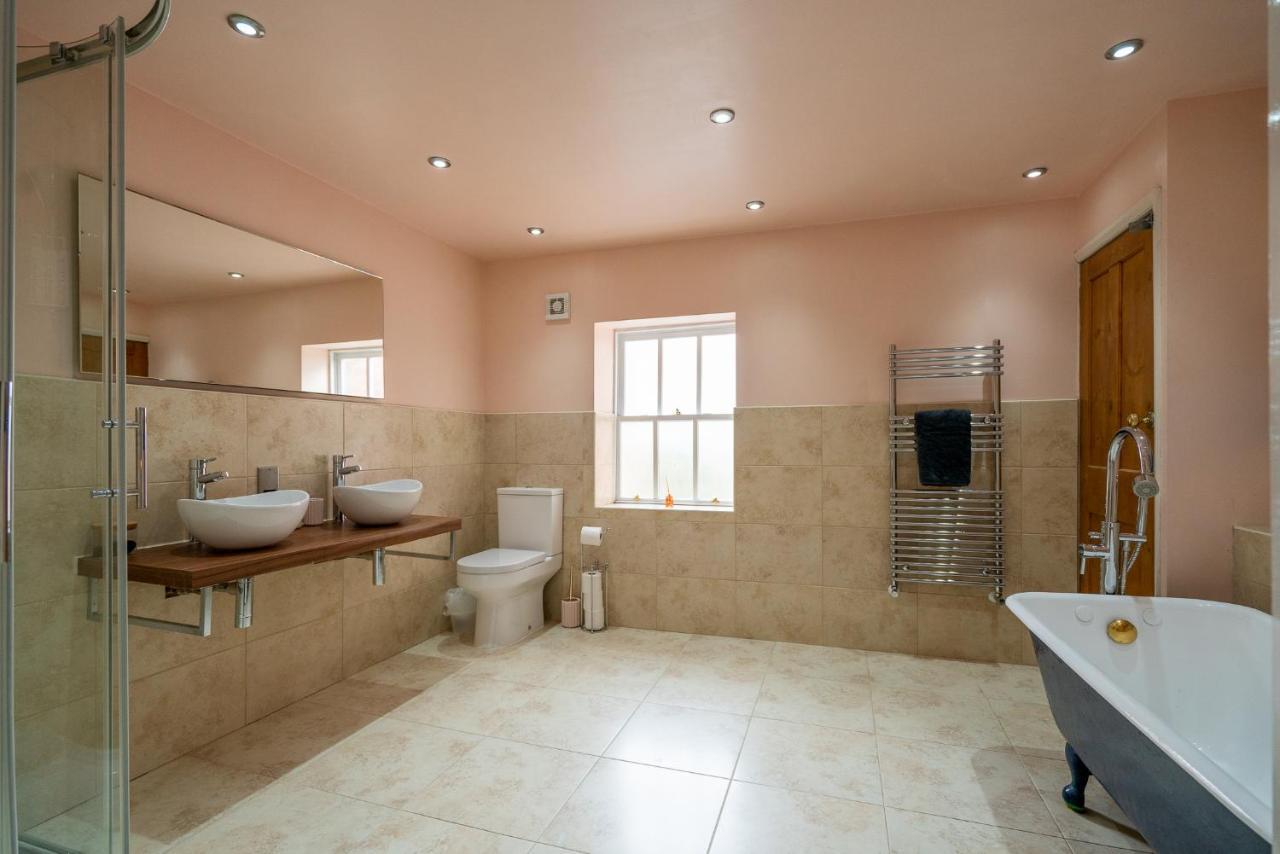 18Th Century Townhouse In Chester City Centreヴィラ エクステリア 写真